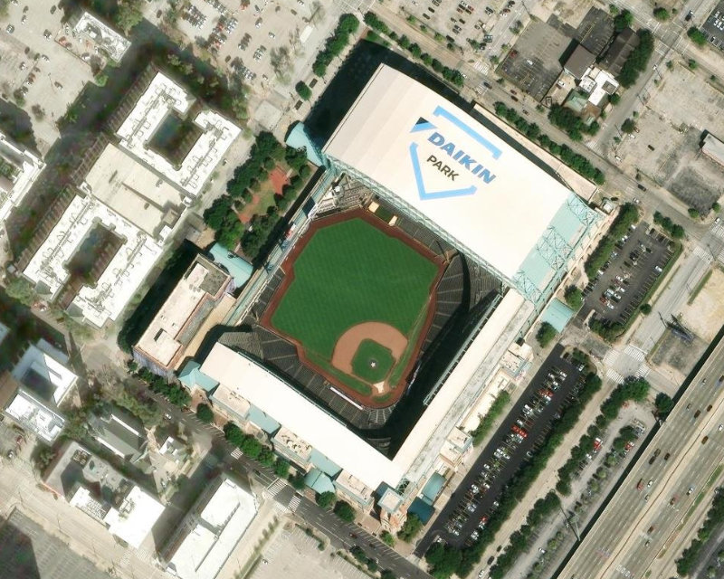 Daikin Park vue satellite